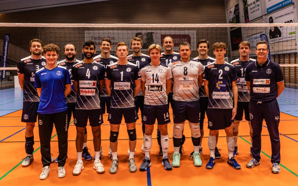2021-22 Pokal-sølv samt vinder af grundspillet