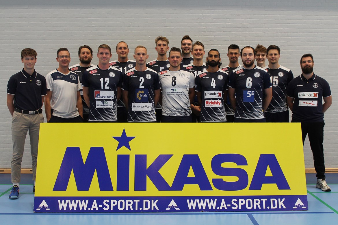 2020-21: Pokal-guld. Bronze i ligaen. Træner: Mike Bossence